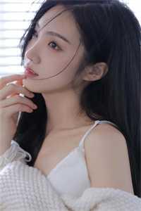 主人公是简墨的